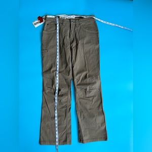 NEW W/Tag 32X 30 Mountain Khaki Men’s  Pants Classic Fit
